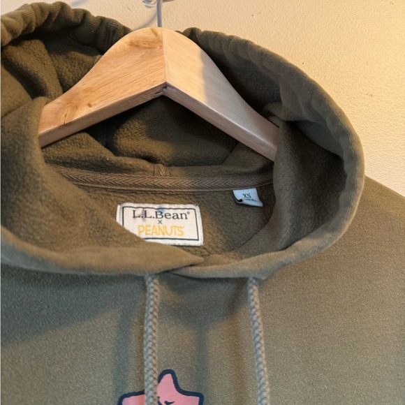 LL Bean Peanuts Hoodie Adult Size XS Green Snoopy Woodstock Hiking Sweatshirt - Picture 4 of 7